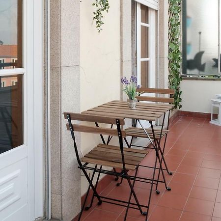 Apartment With Balcony In The Square Porto Zewnętrze zdjęcie