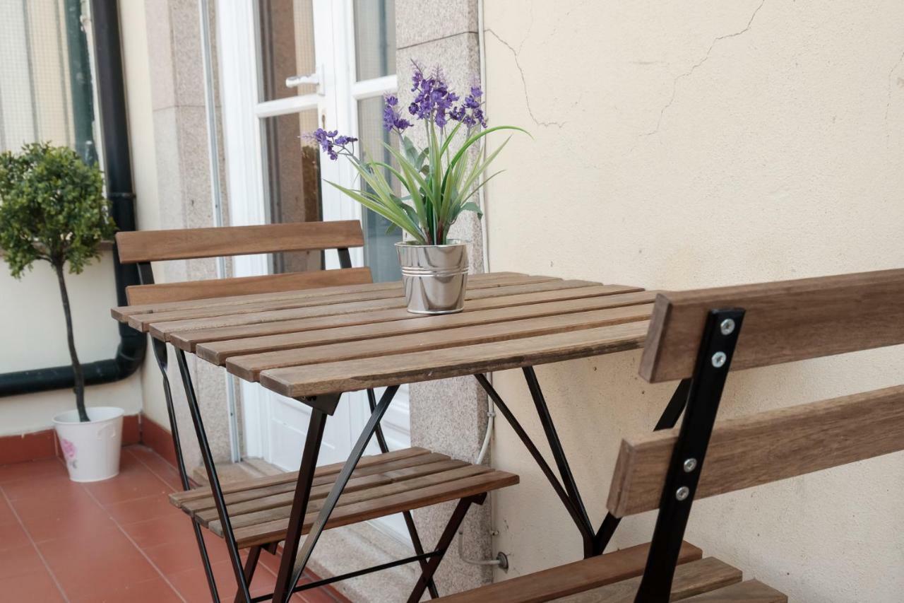 Apartment With Balcony In The Square Porto Zewnętrze zdjęcie