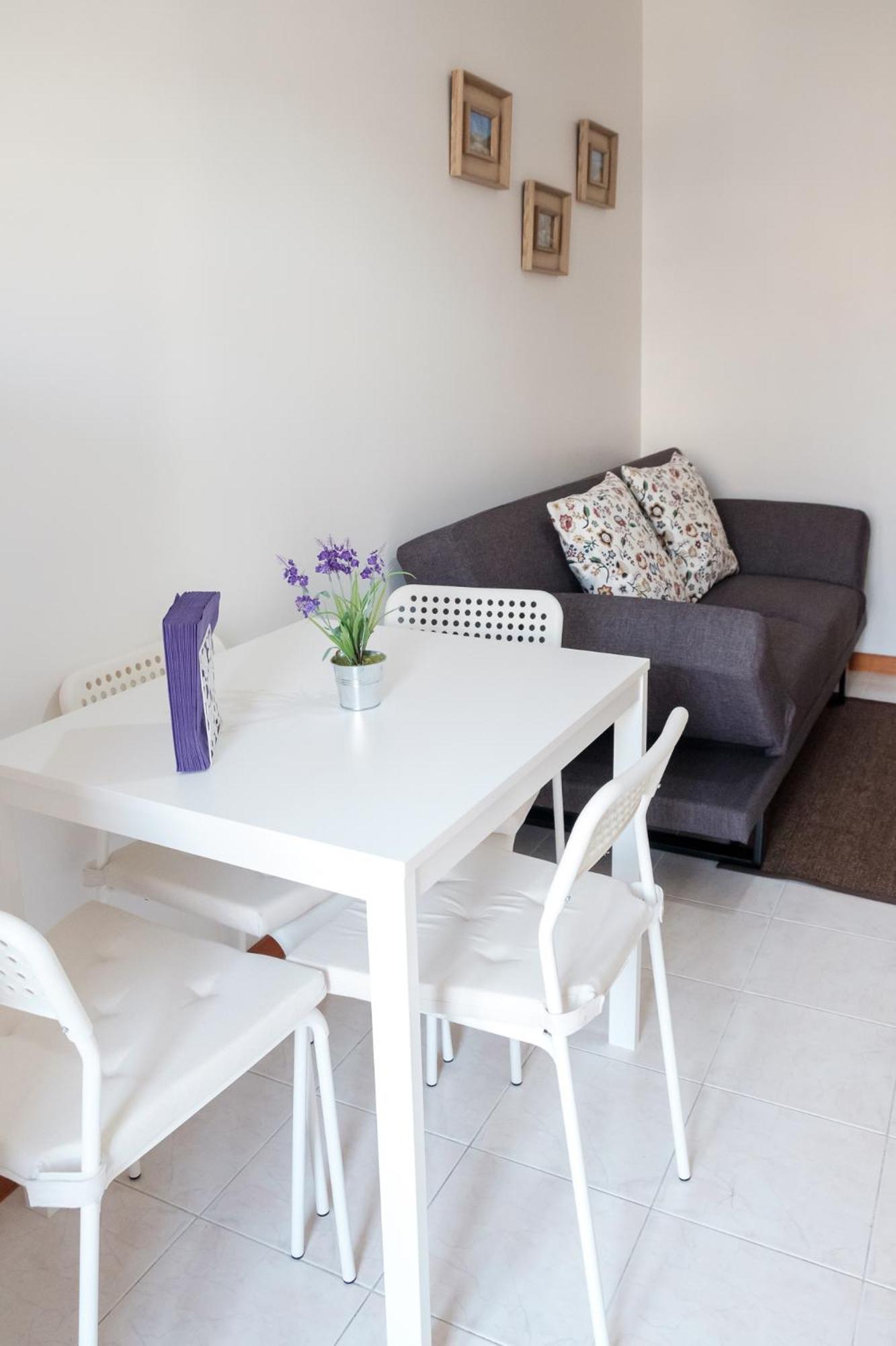 Apartment With Balcony In The Square Porto Zewnętrze zdjęcie