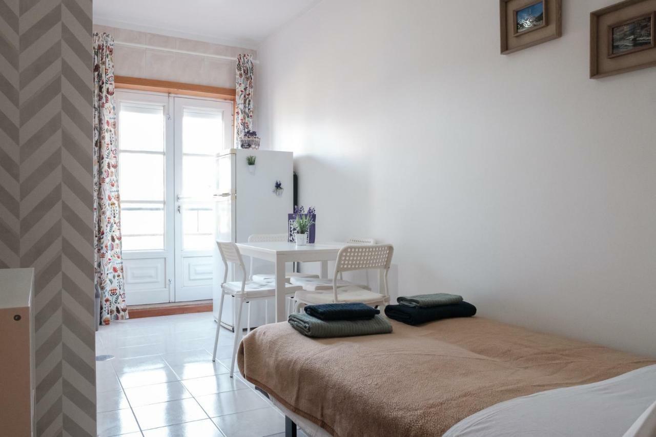 Apartment With Balcony In The Square Porto Zewnętrze zdjęcie